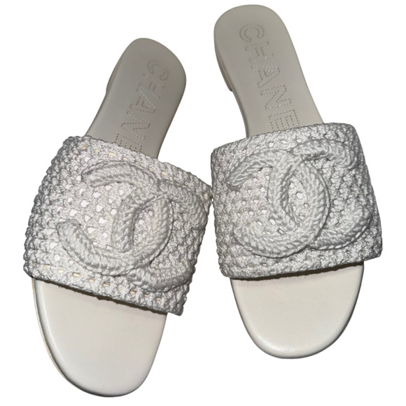 Chanel 24M White Crochet Knit Coco Beach CC Logo Mule Slide Slip Flat Sandal 41 - Picture 1 of 16